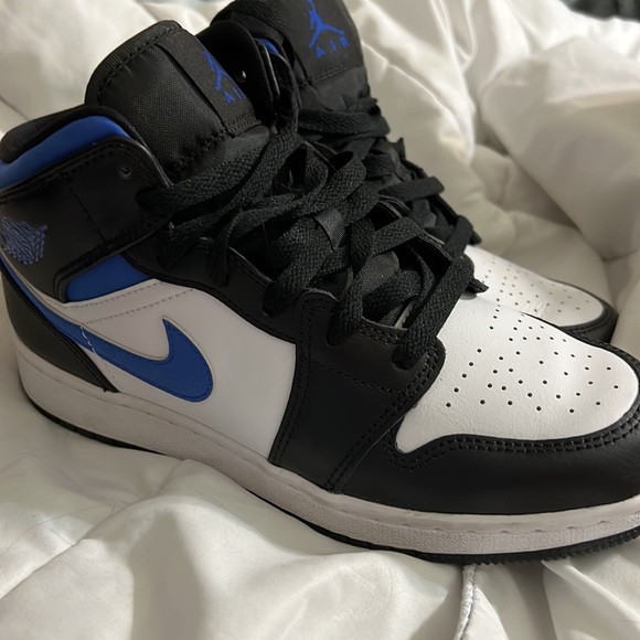 Air Jordan 1 Mid GS 'Racer Blue’ 6Y - Picture 5 of 5